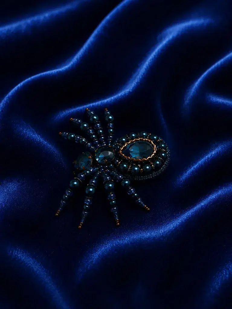 ხელნაკეთი 3D ბროში „სამეფო ობობა“